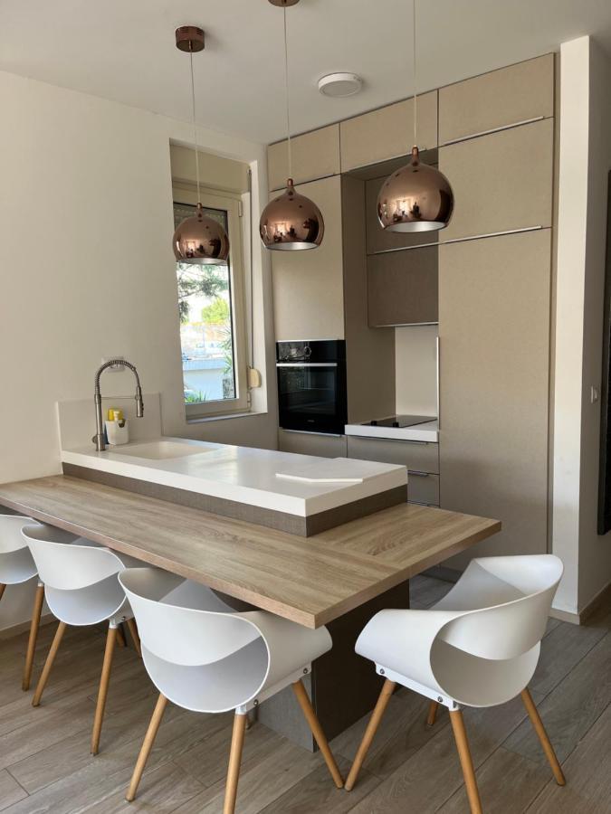 Atina Apartment, City Centre Budva ,Luxurious, Bright, Parking Bagian luar foto