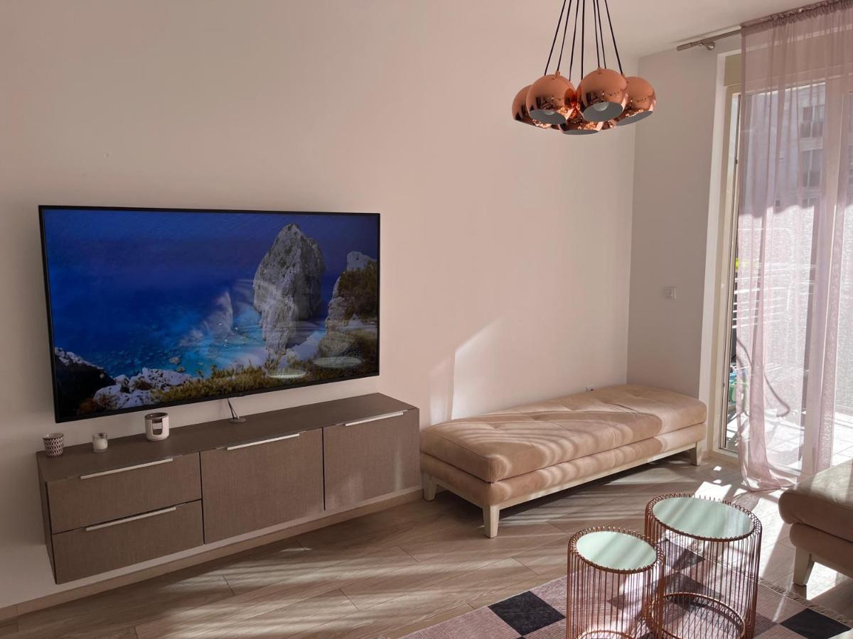 Atina Apartment, City Centre Budva ,Luxurious, Bright, Parking Bagian luar foto