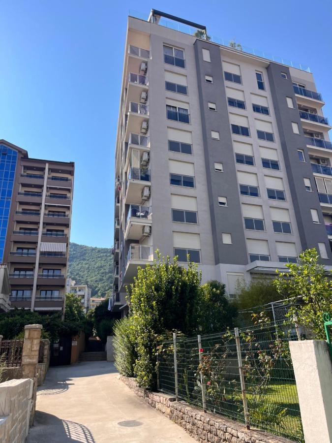 Atina Apartment, City Centre Budva ,Luxurious, Bright, Parking Bagian luar foto